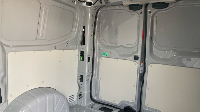 Ford Transit Custom 320 L1 Diesel Fwd 2.0 EcoBlue 136ps H1 Van Limited Auto - Image 14